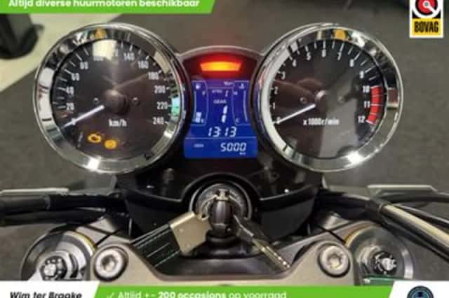 Kawasaki Z900RS SE (2023) thumbnail 2