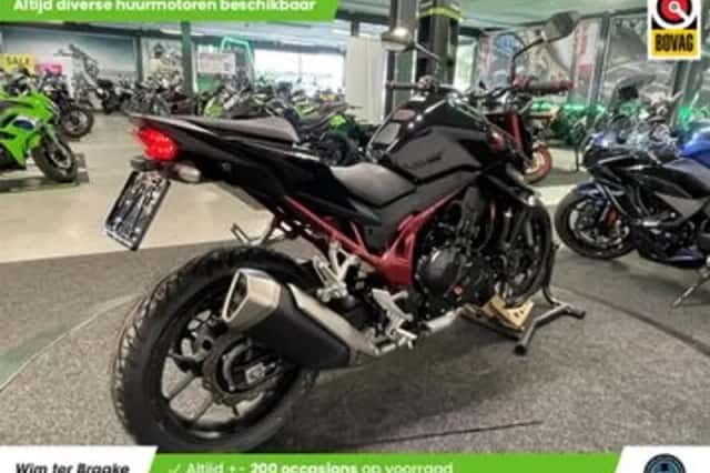 Honda CB 750 Hornet (2023) thumbnail 3