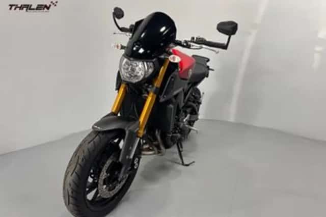Yamaha MT-09 (2016) thumbnail 6
