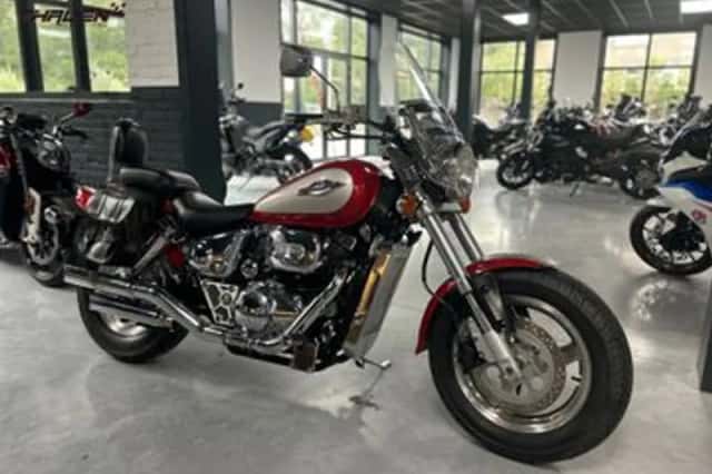 Suzuki VZ 800 Marauder (1997) thumbnail 3