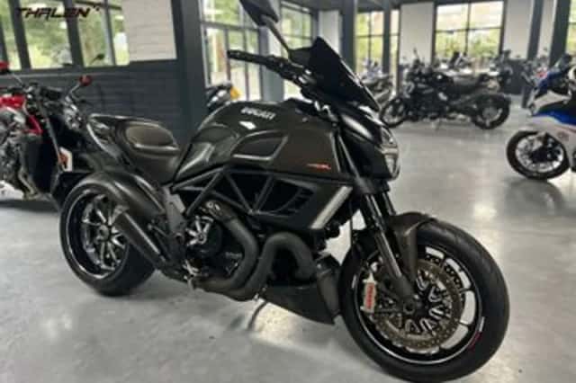 Ducati Diavel (2012) thumbnail 3