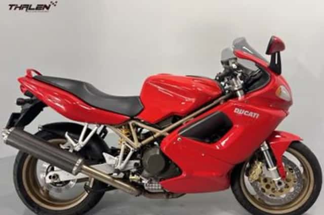 Ducati ST 4 (1999) thumbnail 1