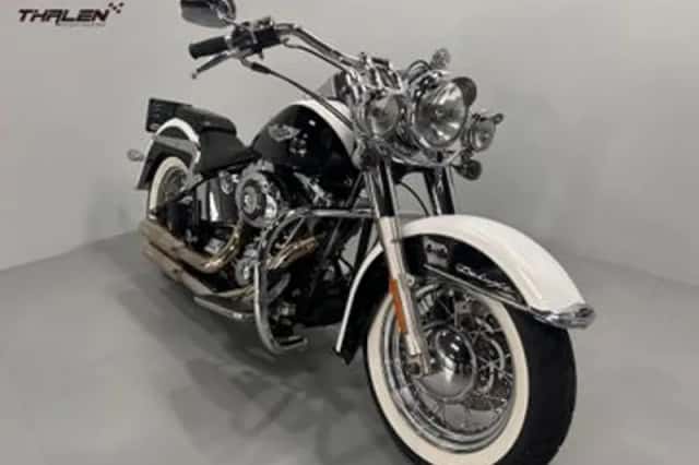 Harley-Davidson Softail Deluxe (2012) thumbnail 3