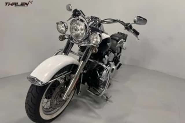 Harley-Davidson Softail Deluxe (2012) thumbnail 5