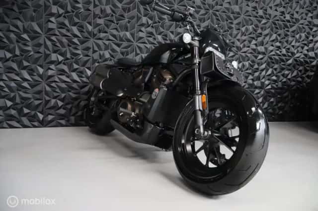 Harley-Davidson Sportster S (2022) thumbnail 3