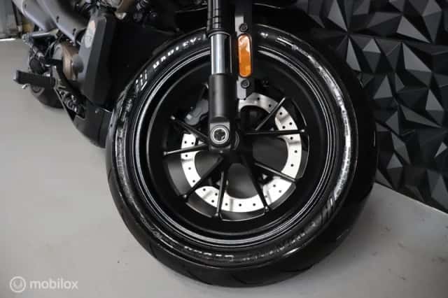 Harley-Davidson Sportster S (2022) thumbnail 4