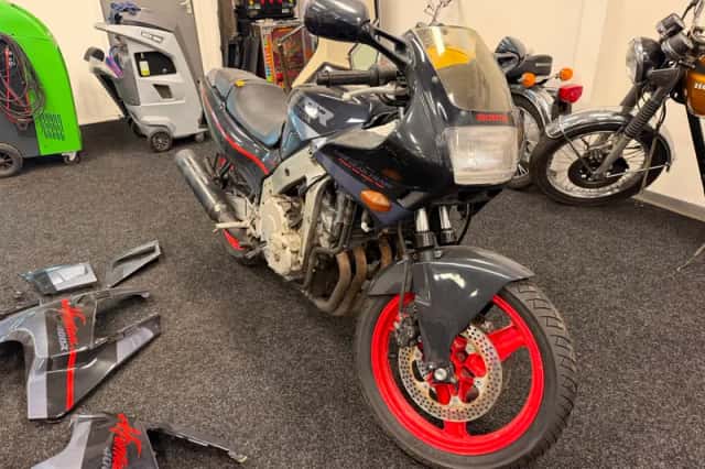 Honda CBR 400 (1987) thumbnail 2