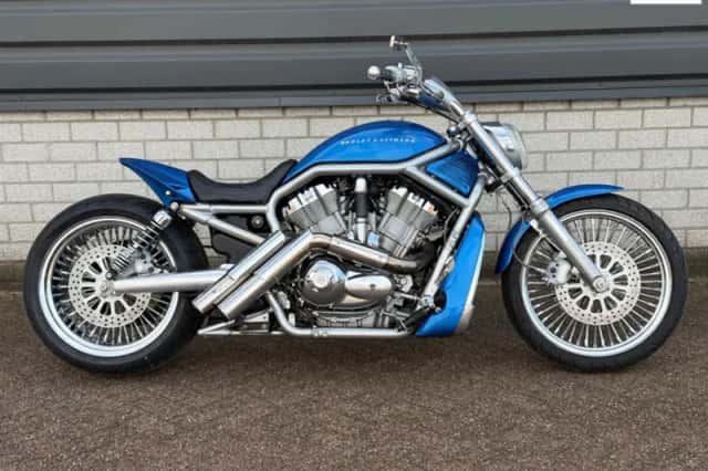 Harley-Davidson V-Rod (2004) thumbnail 1