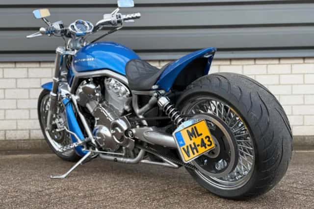 Harley-Davidson V-Rod (2004) thumbnail 2