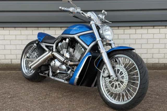 Harley-Davidson V-Rod (2004) thumbnail 6
