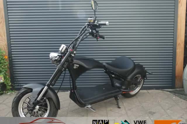 MAN gosteen Snorscooter E-chopper rijbereik (2022) thumbnail 1