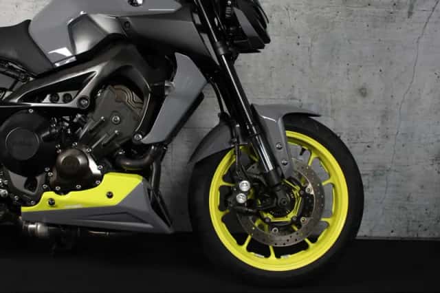 Yamaha MT-09 (2017) thumbnail 6