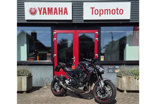 Kawasaki Z900 (2023) thumbnail 1