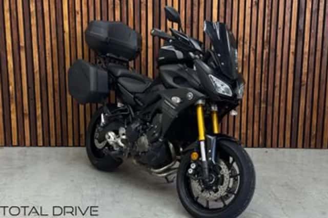 Yamaha Tracer 900 (2017) thumbnail 1