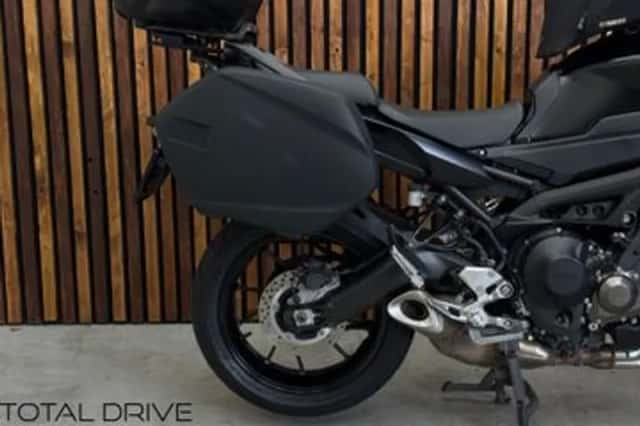 Yamaha Tracer 900 (2017) thumbnail 3
