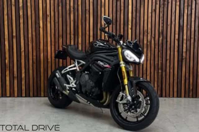 Triumph Speed Triple 1200 RS (2021) thumbnail 1