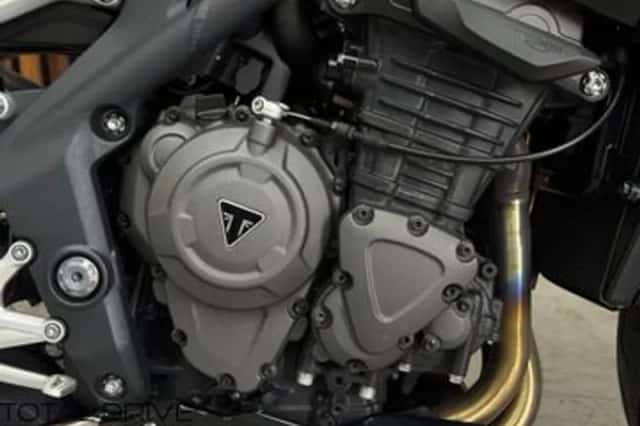 Triumph Speed Triple 1200 RS (2021) thumbnail 4
