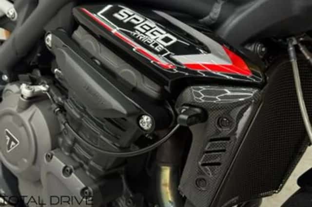 Triumph Speed Triple 1200 RS (2021) thumbnail 6