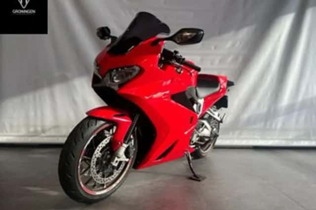 Honda VFR800 (2015) thumbnail 3