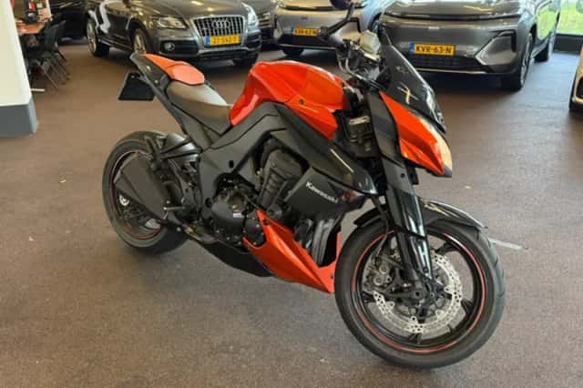Kawasaki Z1000 (2012) thumbnail 2
