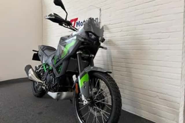 Kawasaki KLE500 SE (2026) thumbnail 3