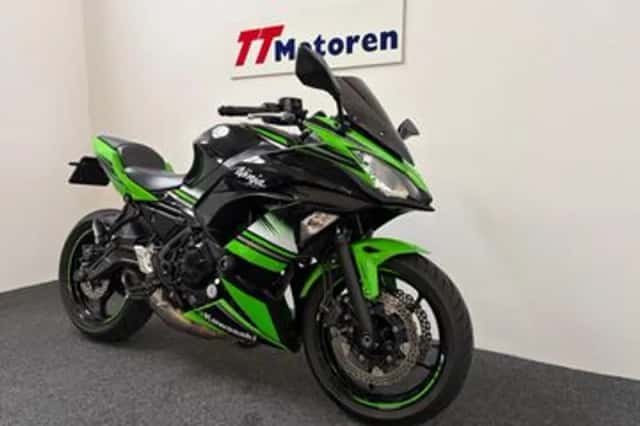 Kawasaki Ninja 650 35 (2017) thumbnail 2