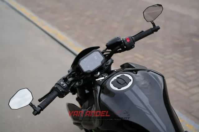 Kawasaki Z900 (2019) thumbnail 3