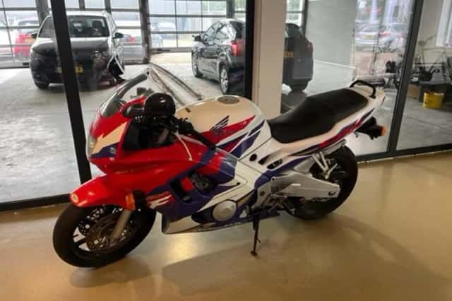Honda CBR 600 F (1995) thumbnail 1