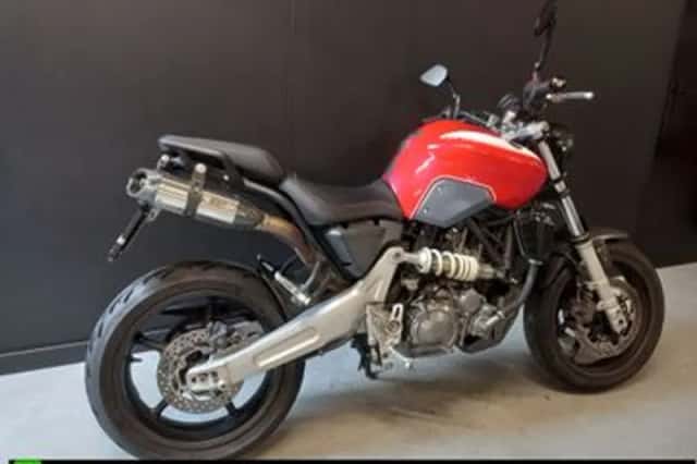 Yamaha MT-03 (2010) thumbnail 5