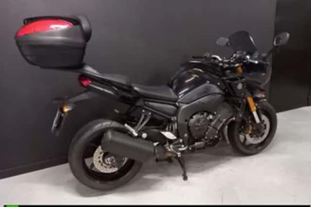 Yamaha FZ8 Fazer (2010) thumbnail 3
