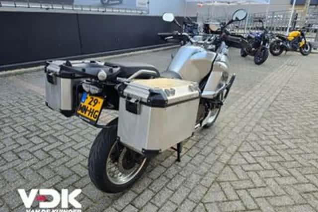 Yamaha XT 1200 Z Super Tenere (2017) thumbnail 4
