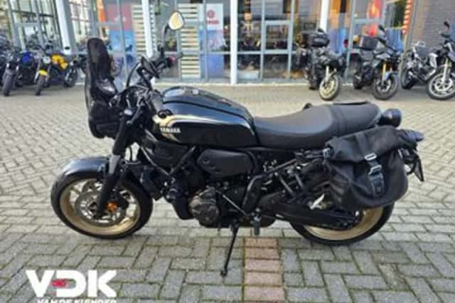 Yamaha XSR700 (2024) thumbnail 3