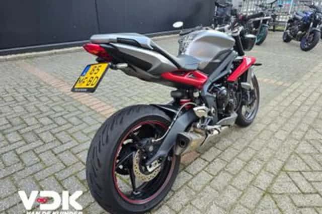 Triumph Speed TRIPLE R (2014) thumbnail 4