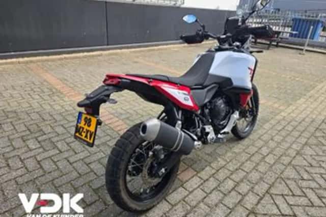 Yamaha Tenere 700 WORLD RAID (2026) thumbnail 4