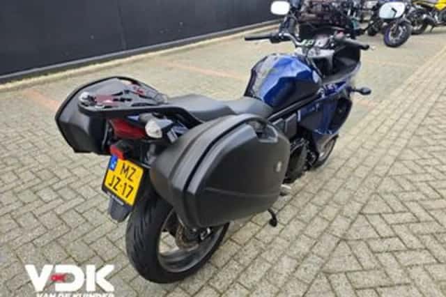 Suzuki GSX 1250 FA (2011) thumbnail 4