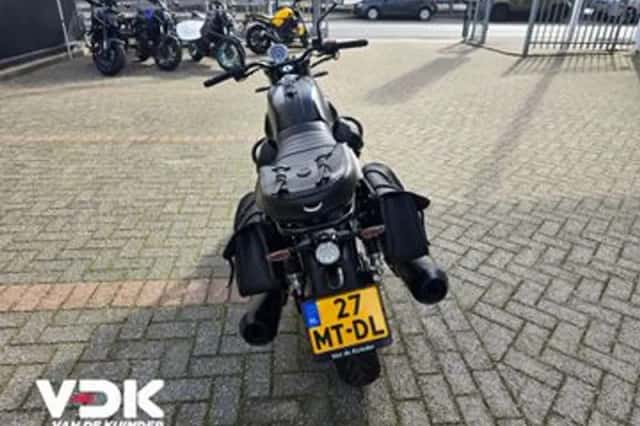 Moto Guzzi V7 Stone (2019) thumbnail 5