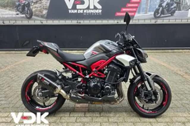 Kawasaki Z900 (2025) thumbnail 1