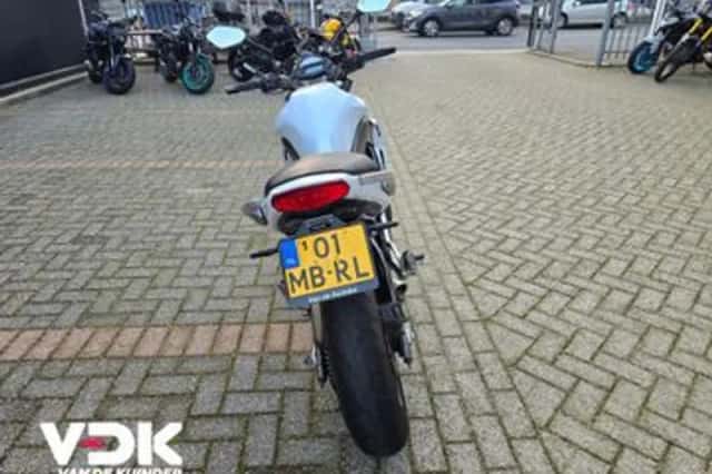 Kawasaki ER-6n (2009) thumbnail 5