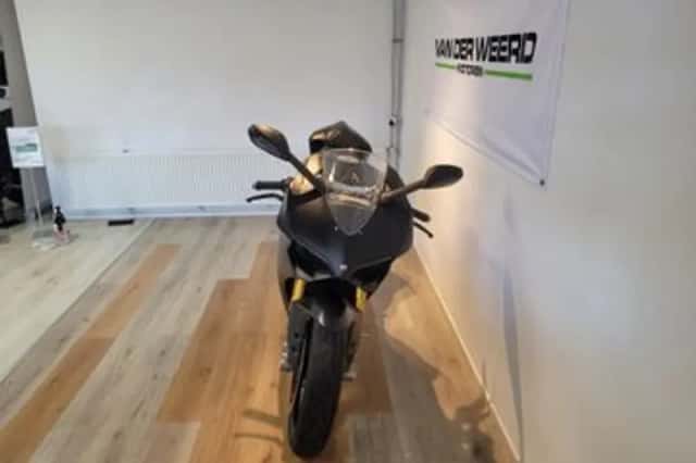 Ducati Panigale 1199 S (2015) thumbnail 3