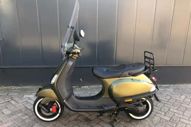 Piaggio LX (2009) thumbnail 3