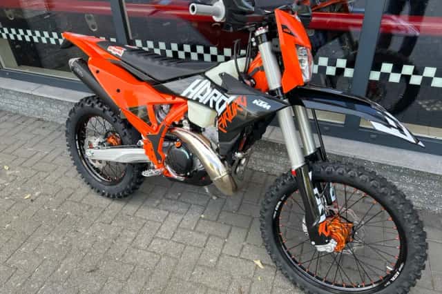 KTM 300 EXC (2027) thumbnail 2