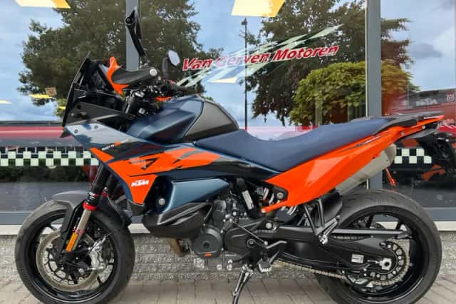KTM 890 SMT (2026) thumbnail 4