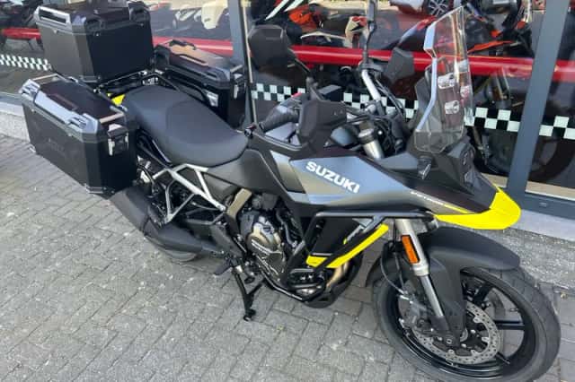 Suzuki V-Strom 800 (2026) thumbnail 2