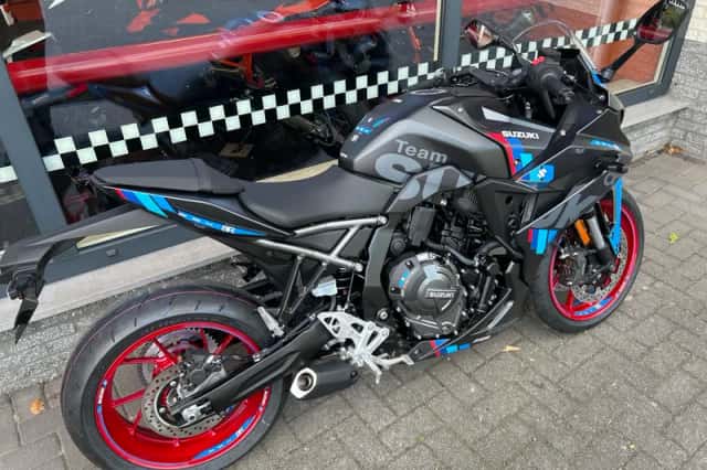Suzuki GSX-8R (2026) thumbnail 3