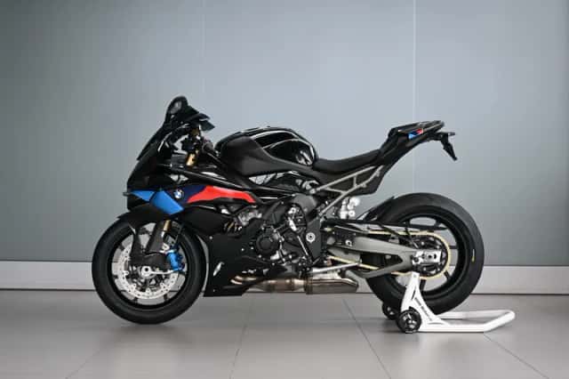 BMW S 1000 RR (2026) thumbnail 2