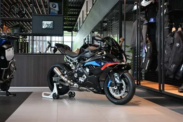 BMW S 1000 RR (2026) thumbnail 3