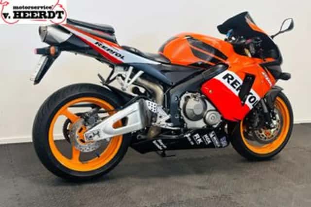Honda CBR600RR (2006) thumbnail 5