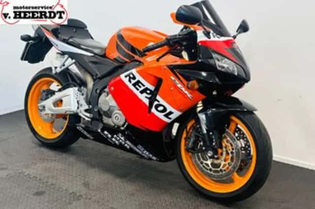 Honda CBR600RR (2006) thumbnail 6