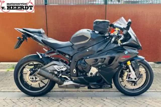 BMW S 1000 RR (2010) thumbnail 3