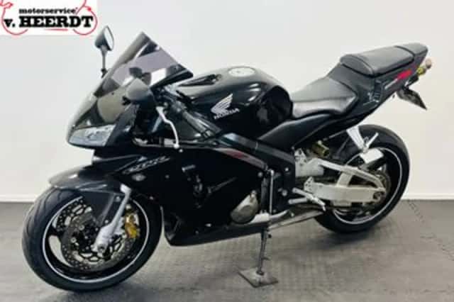 Honda CBR600RR (2003) thumbnail 2